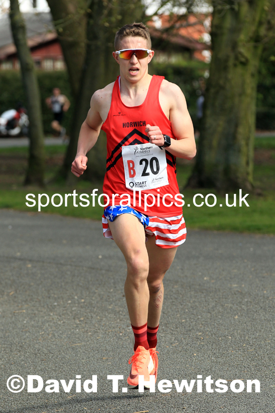 Senior Mens Northern 12 Stage Road Relay, 2022 Northern 12 and 6 Stage Road Relays,  Birkenhead Park, Birkenhead, Wirral.  Photo: David T. Hewitson/Sports for All Pics